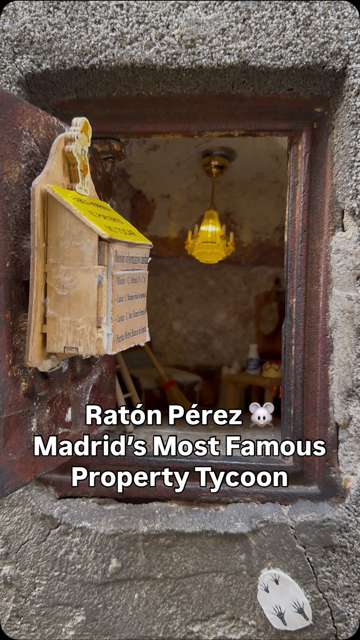 Ratón Pérez's Miniature Homes Across Madrid