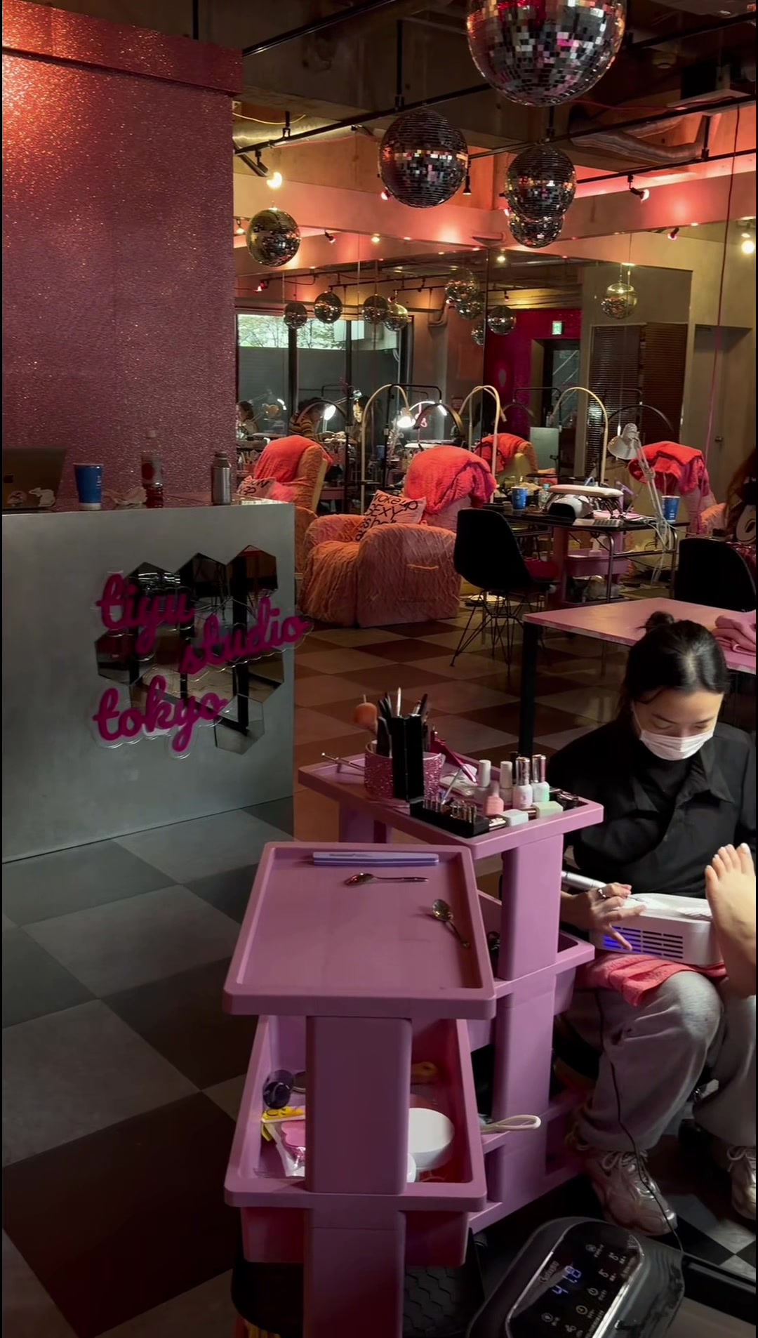 Tiyu Studio Tokyo Offers Nail and Lash Services