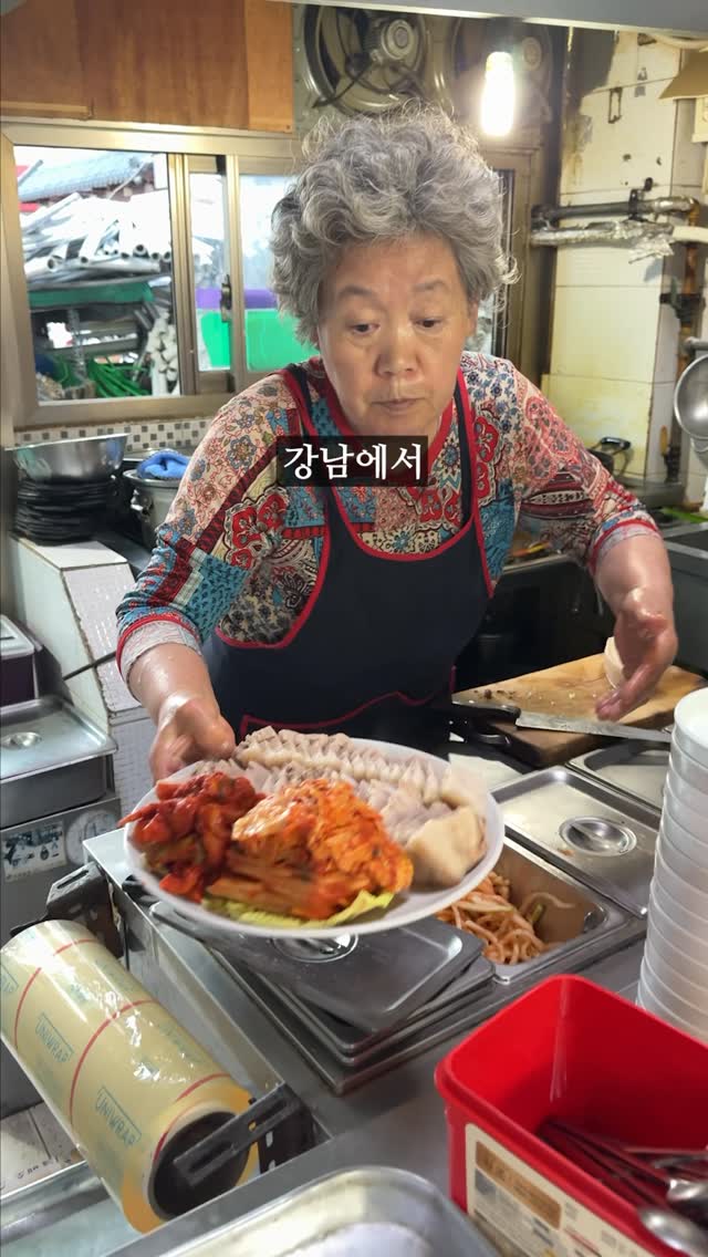 Gulsesang: A Quiet Gangnam Outdoor Dining Gem