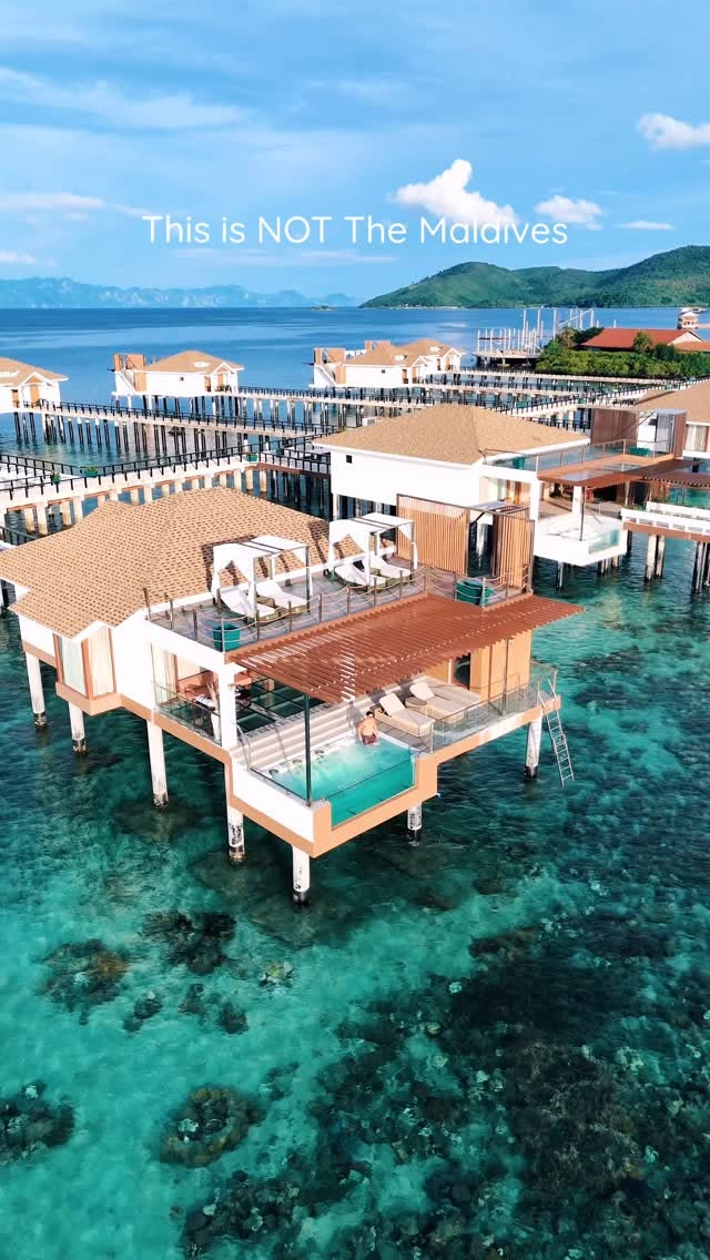 Coron: Paradise Overwater Bungalows and Island Resort