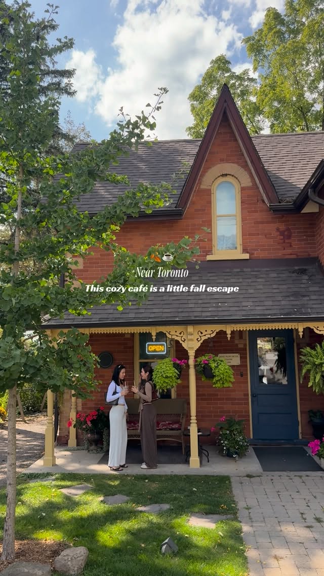 Cozy Fall Escape Cafe Near Toronto