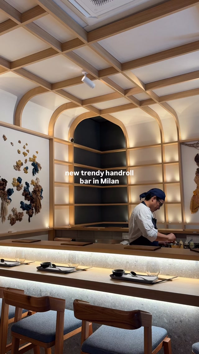 Nikkei Hand Roll Bar in Milan