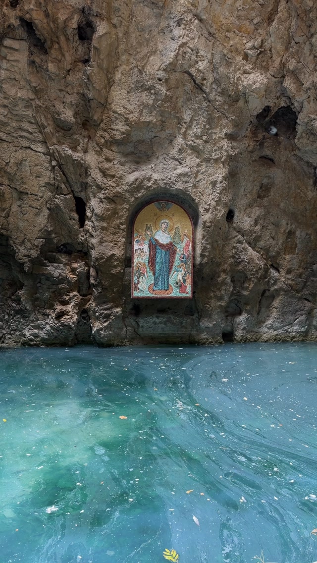 Melissani Cave's Natural Wonder