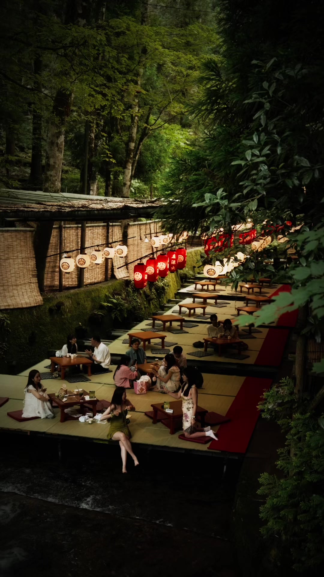 Kyoto's Riverbed Dining Experience