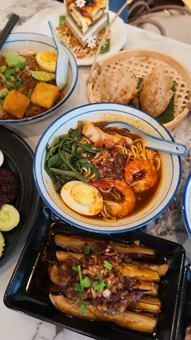 Traditional Nanyang Kopitiam Honors Mother's Legacy