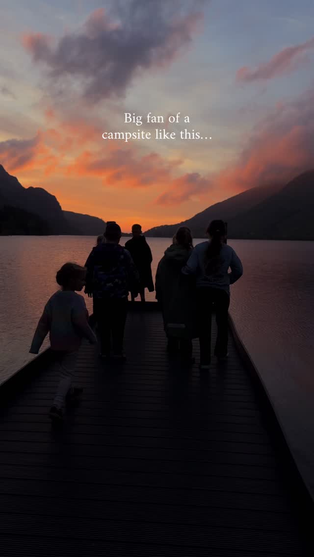 Snowdonia Campsite With Lakeside Views And Pub