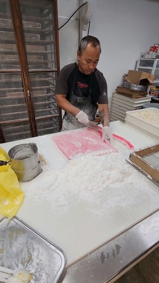 Nisshodo Candy Store: A Historic Hawaiian Mochi Maker