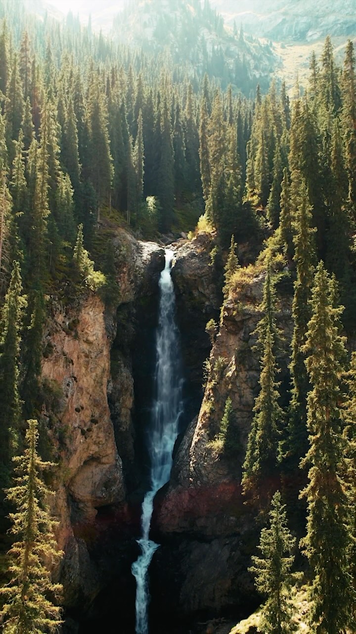 Kyrgyzstan Travel Guide: Mountains, Rivers, and Canyons