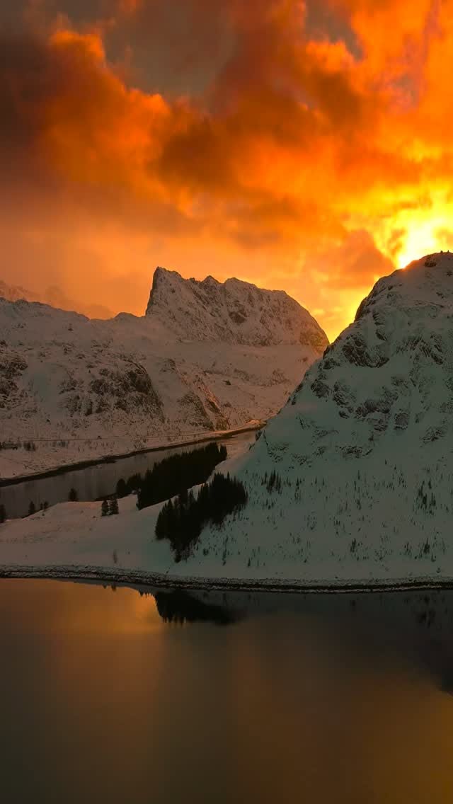 Lofoten's Unique Midnight Sun Phenomenon