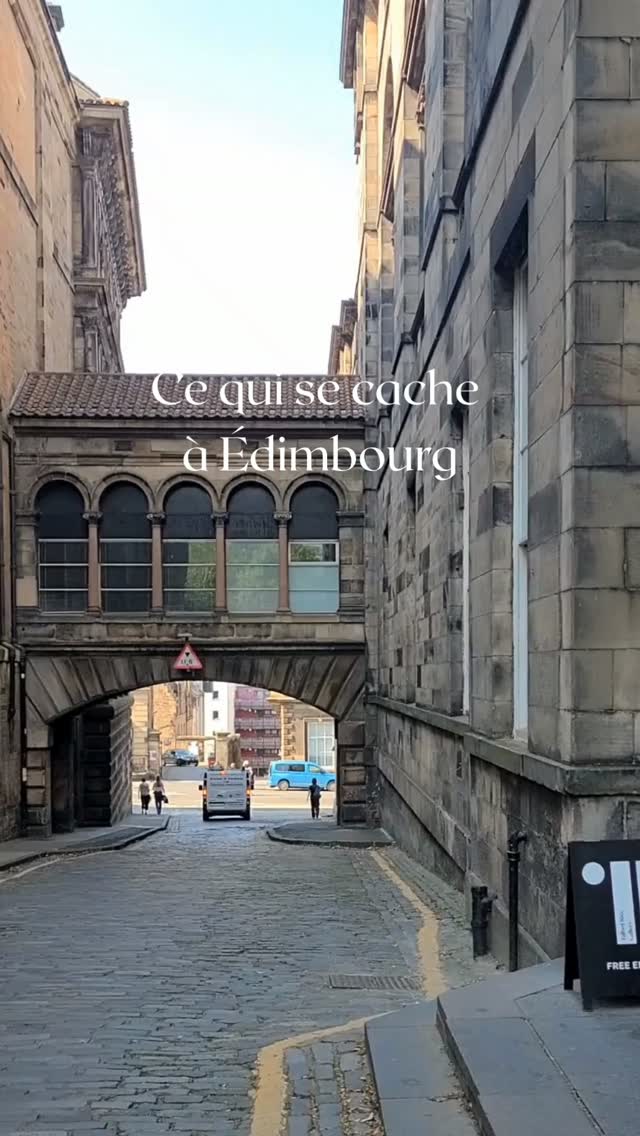 Edinburgh's Hidden Alleys, Courtyards, and Cemeteries