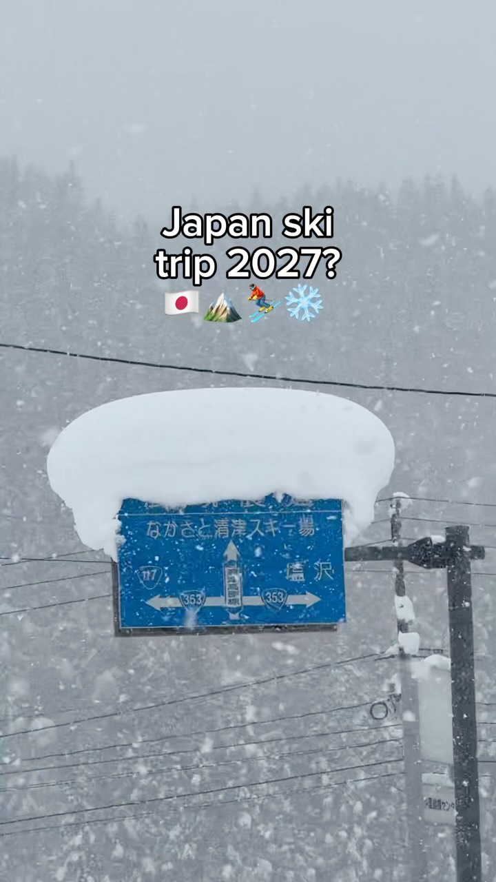 Skiing in Niseko's Rhythm Summit