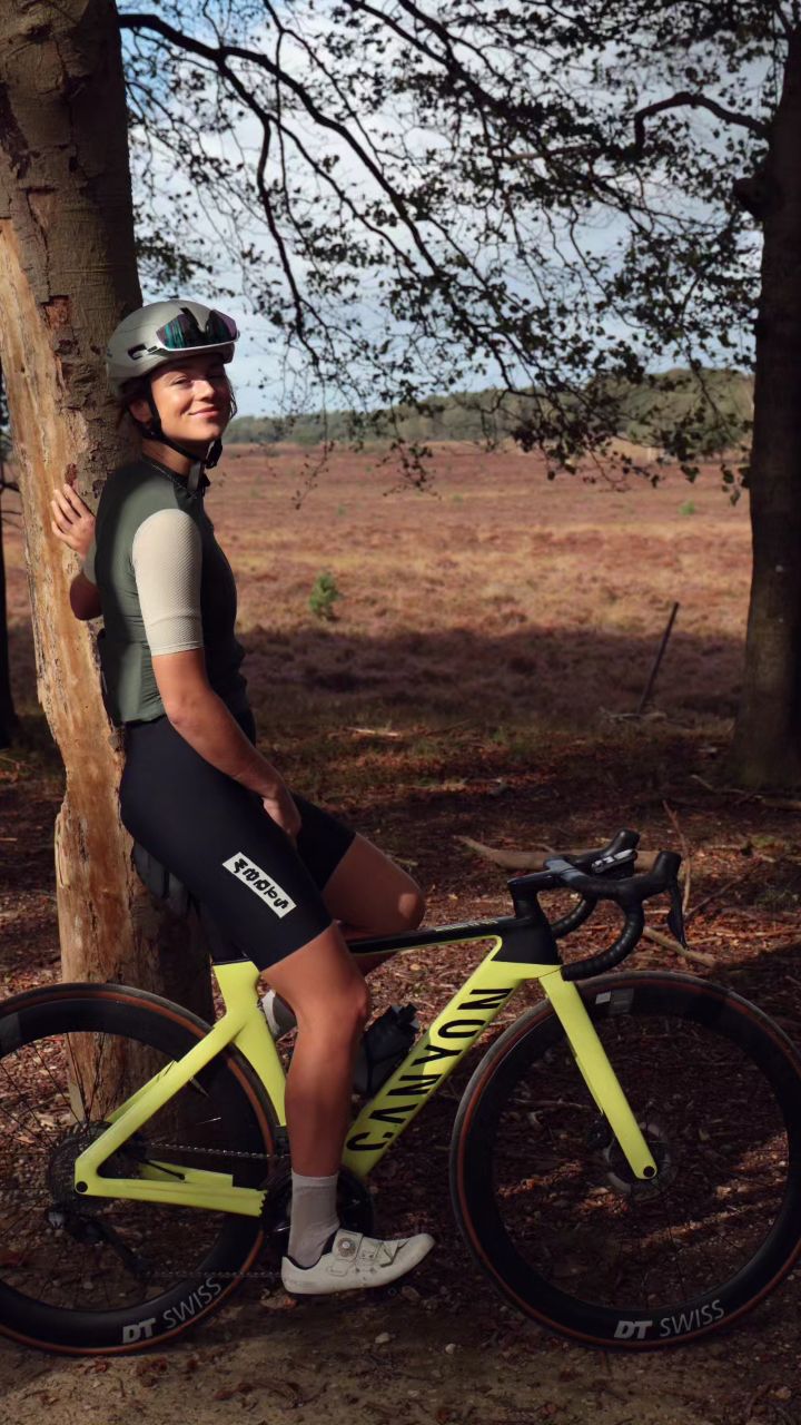 Veluwe Cycling Route: Forests, Heather, and Radio Kootwijk