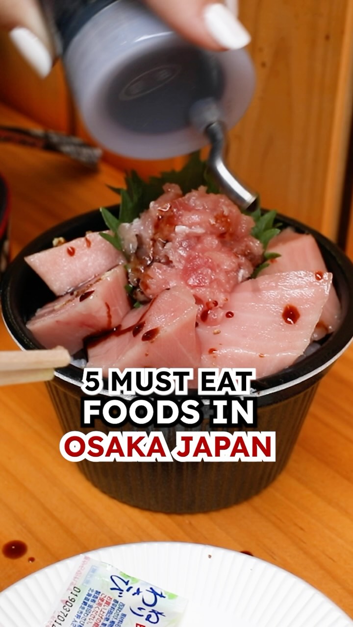 Five Must-Try Foods in Osaka's Dotonbori Area