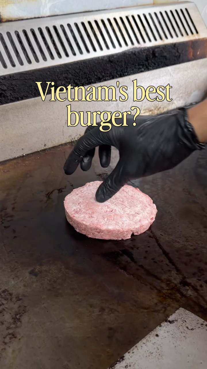 Bunz Smash Burgers: A Look at Vietnam's Best Burger