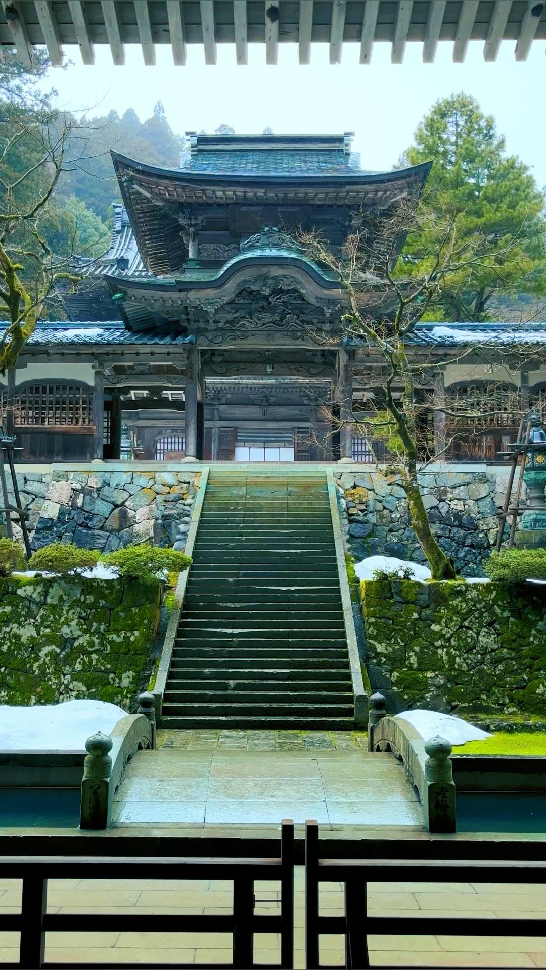 Daihonzan Eiheiji Temple Offers Serene Beauty