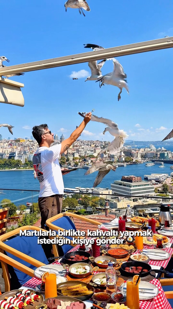 Istanbul Rooftop Breakfast With Bosphorus Views