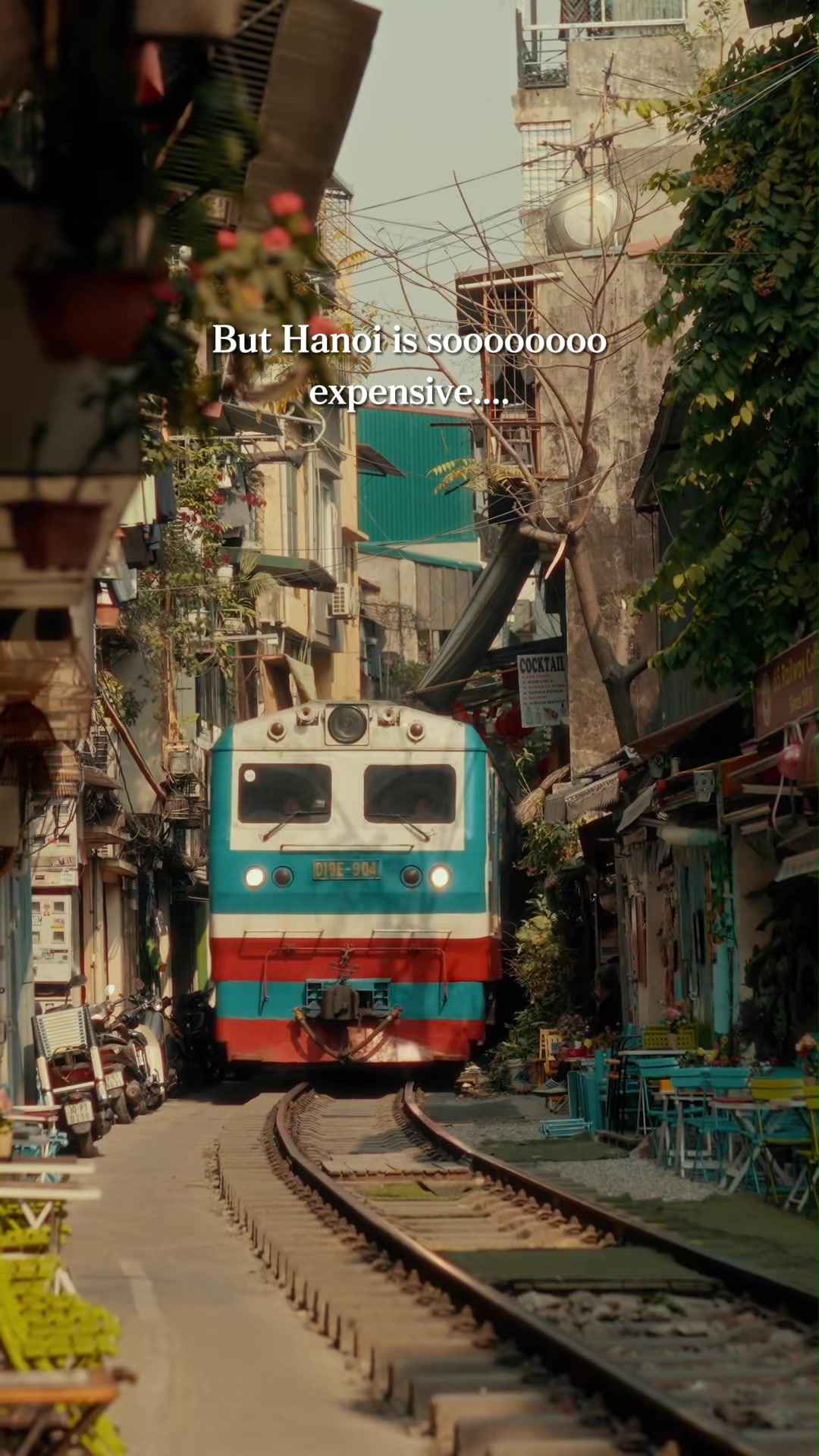 Hanoi's Free Sights: Lakes, Markets, and Historic Streets