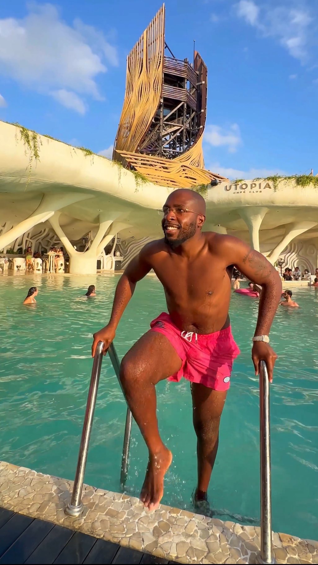 Bali Beach Clubs Offer Diverse Experiences