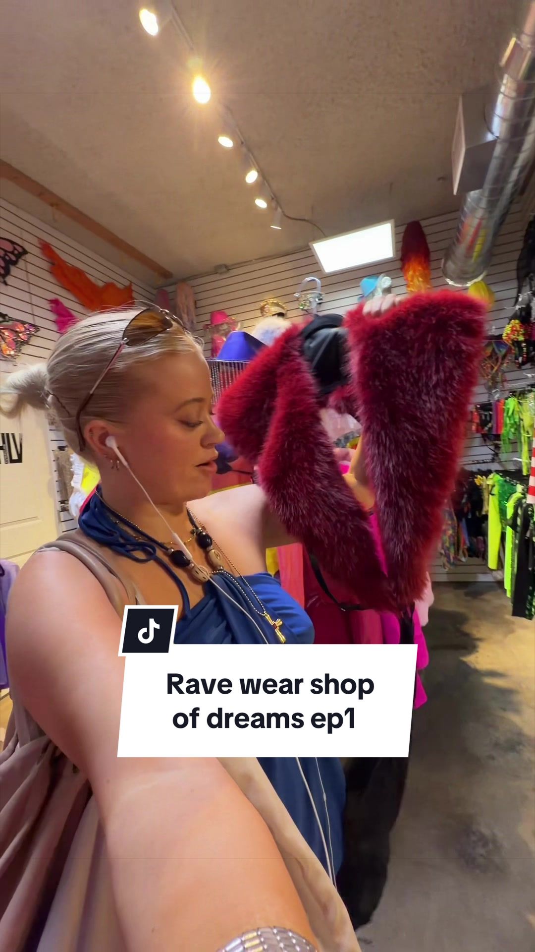 Las Vegas Rave Wear Shop Features Unique Styles