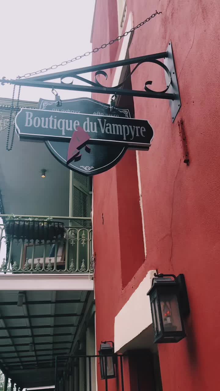 Boutique Du Vampyre: Oldest Vampire Shop