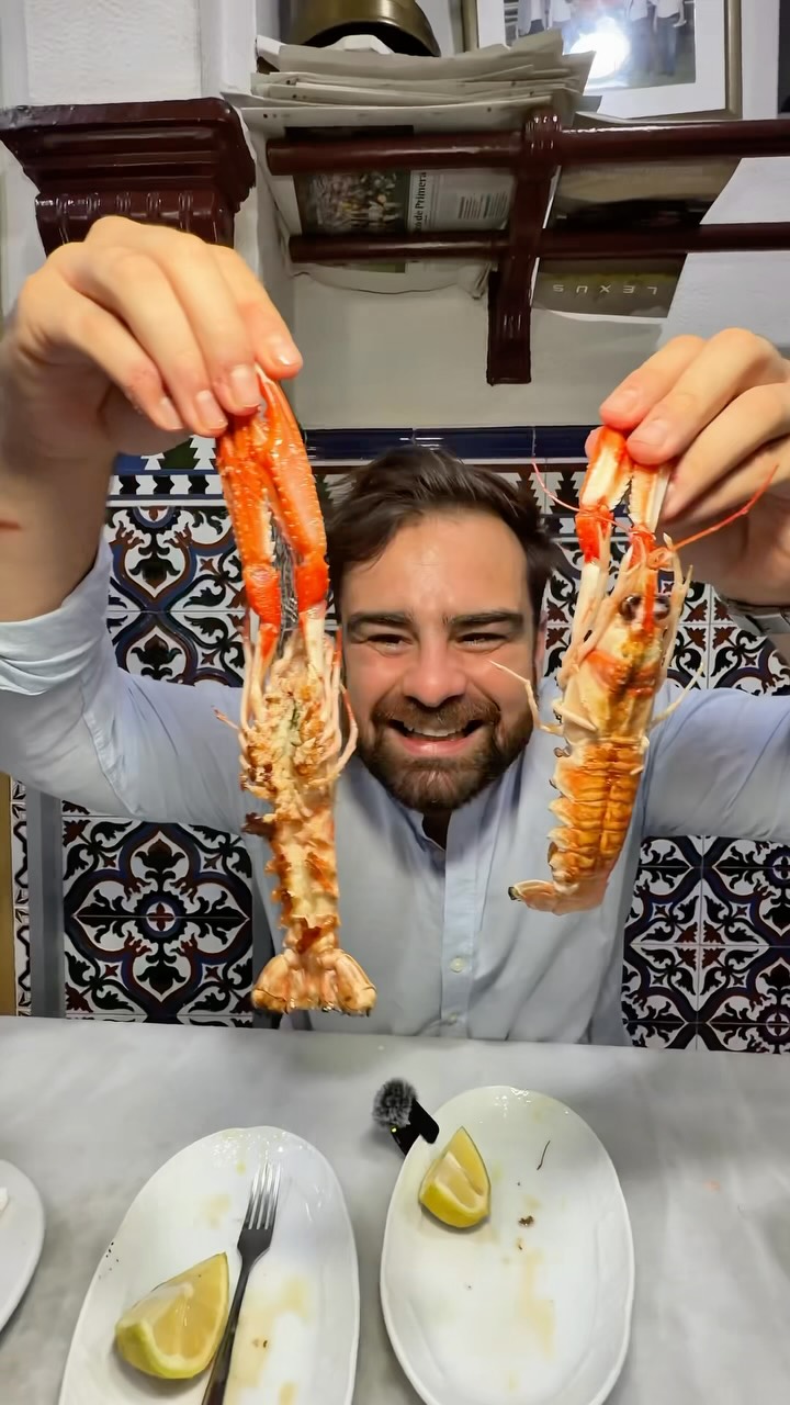 Historic Lavapiés Seafood Bar Offers Authentic Charm