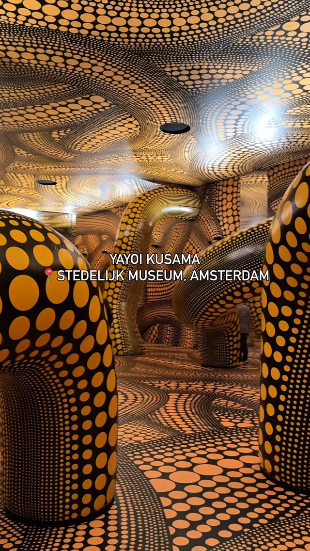 Stedelijk Museum Amsterdam Showcase