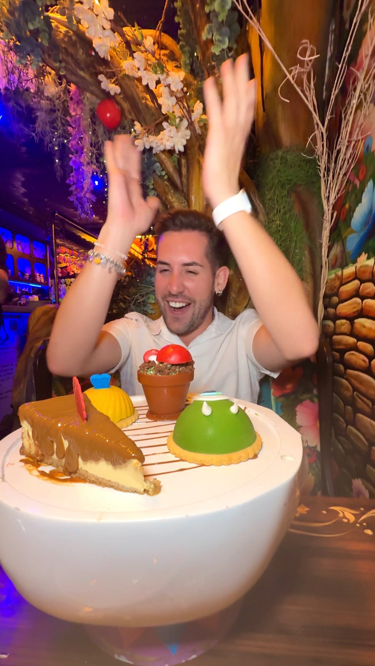 Madrid Restaurant Features Singing and Dancing Staff