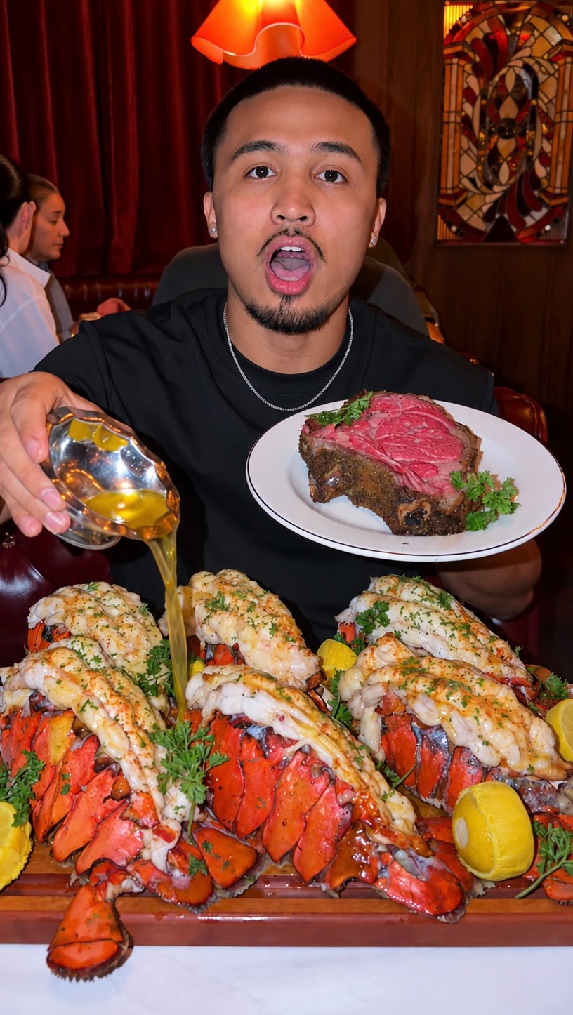 Golden Steer Steakhouse Offers Vegas Flair in New York