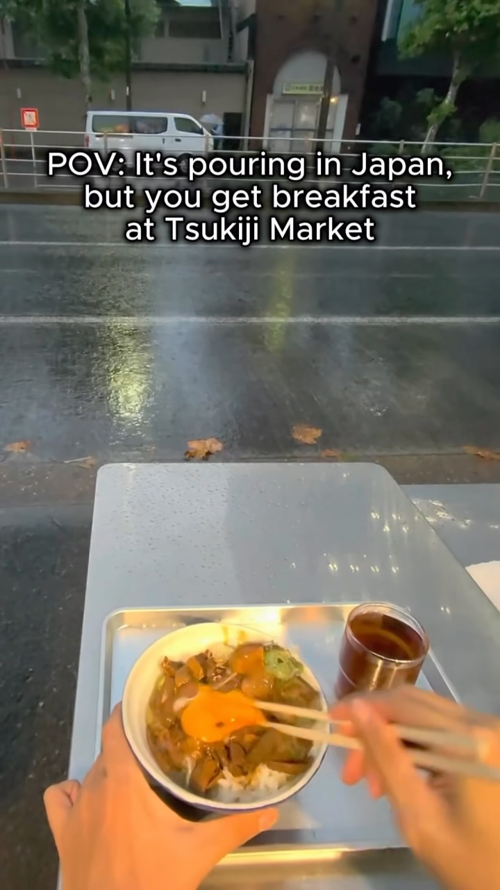 Tsukiji Outer Market Breakfast Experience