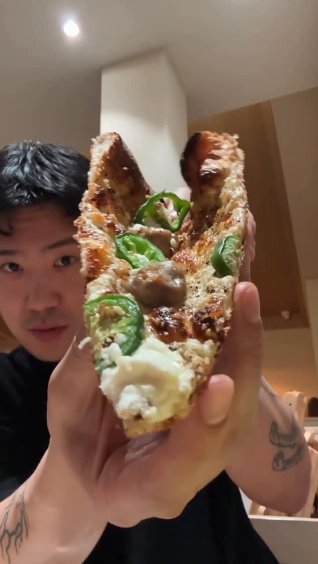 Pizzeria HokeyPokey: Seoul's Chicago-Style Pizza