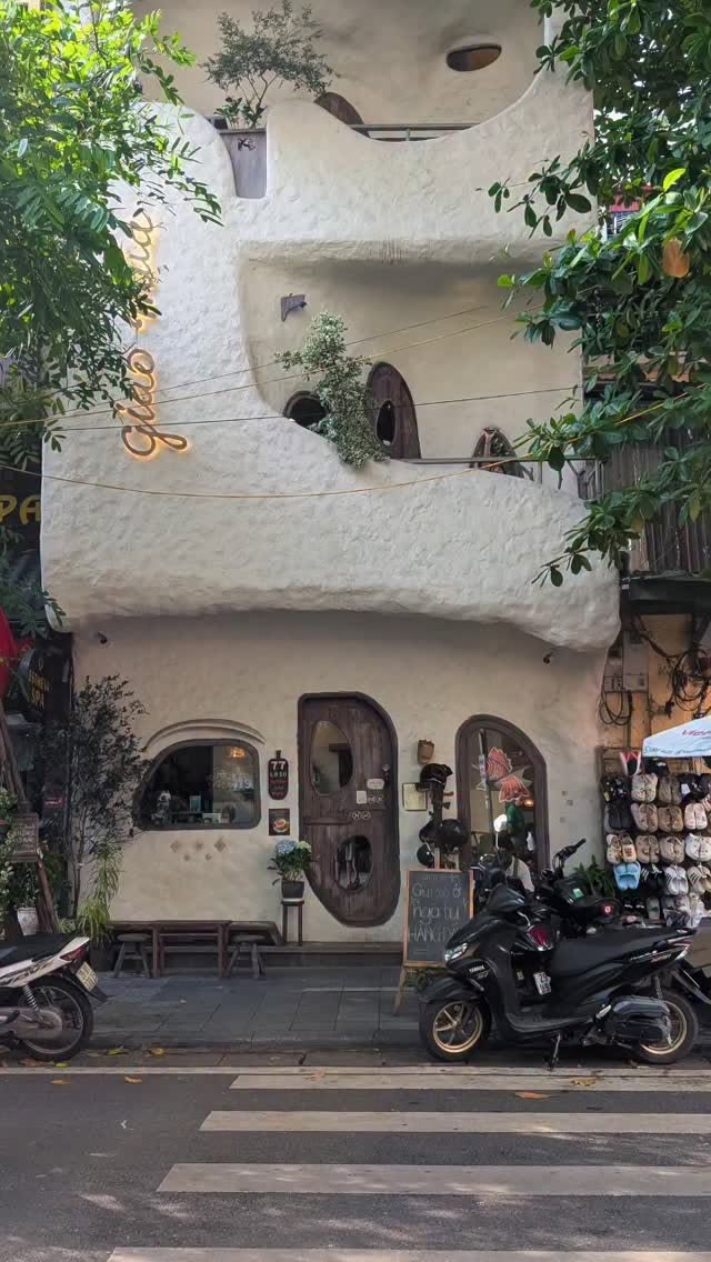 Hanoi's Unique Themed Cafes Revealed