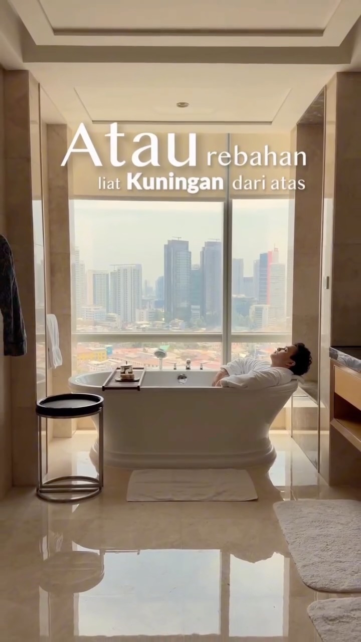Luxury Staycation Benefits at Raffles Jakarta