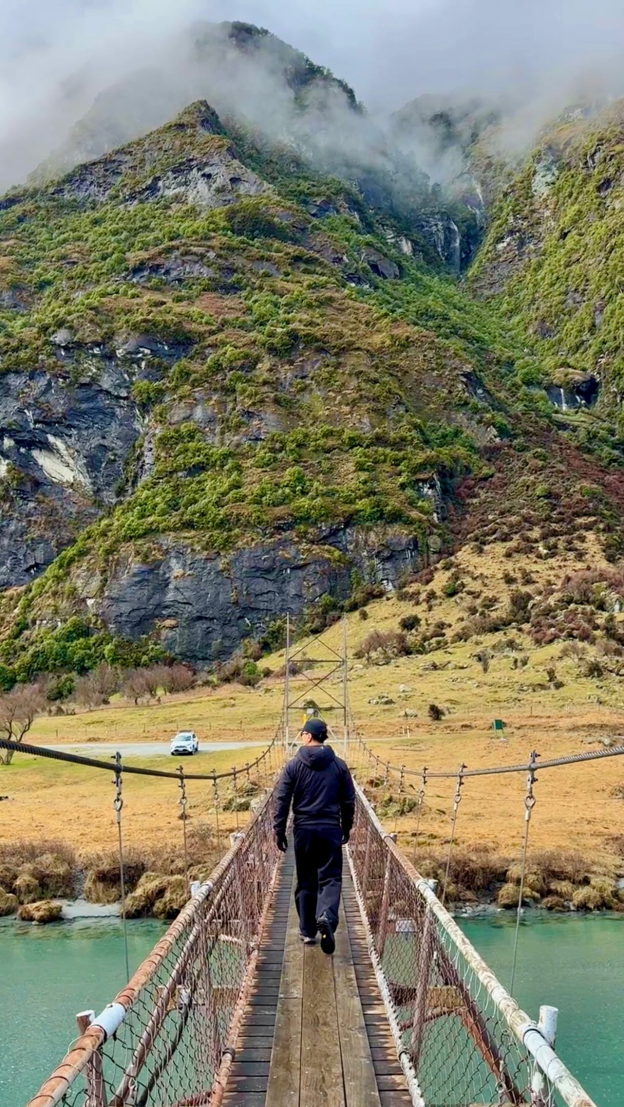 Matukituki River Suspension Bridge Hike