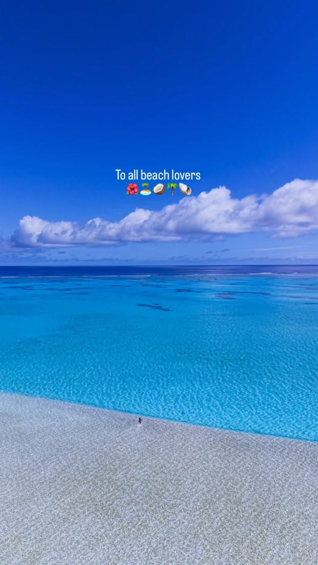 Aitutaki's Turquoise Waters And Pristine Islands