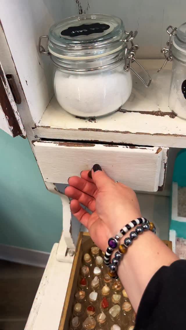 Sea Wych Salem: Massachusetts' Spell Jar Haven