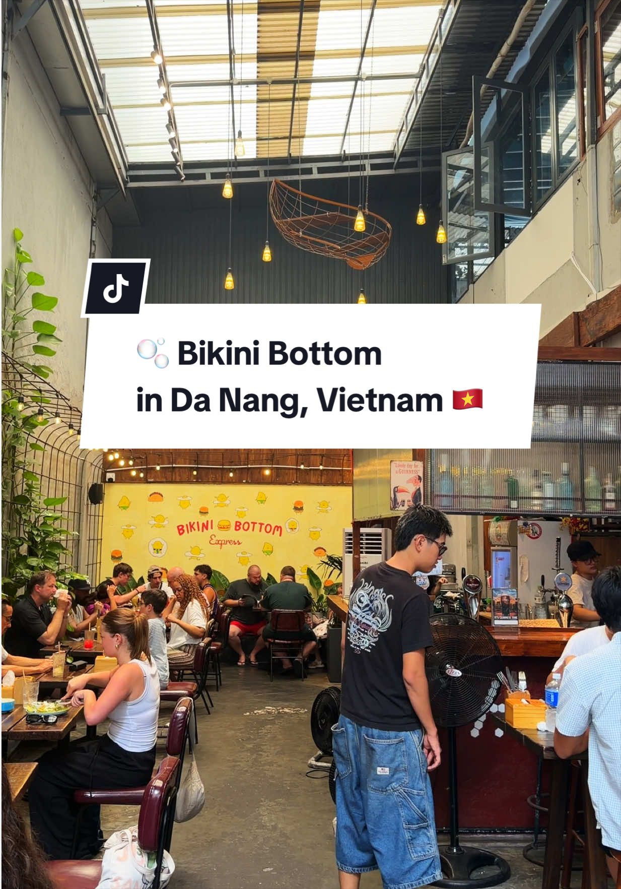 Bikini Bottom Express: Da Nang Burger and Breakfast Spot