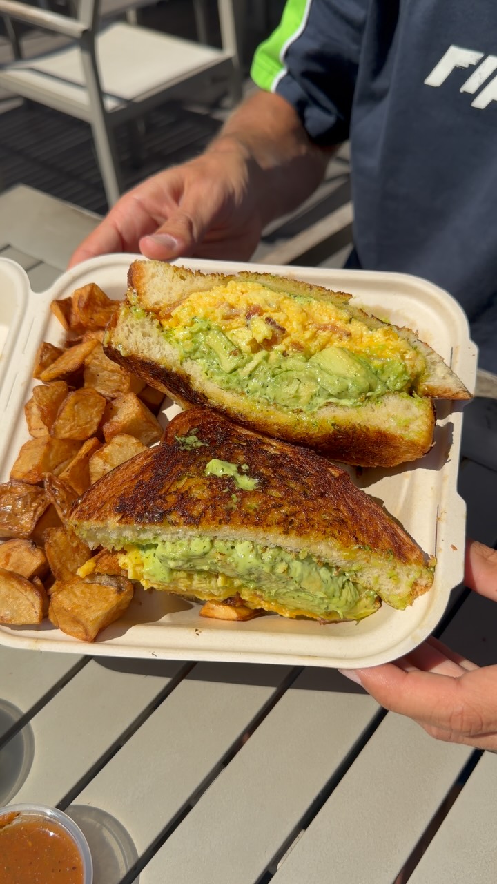 Ocean Beach Spot Serves Generous Benedict Portions