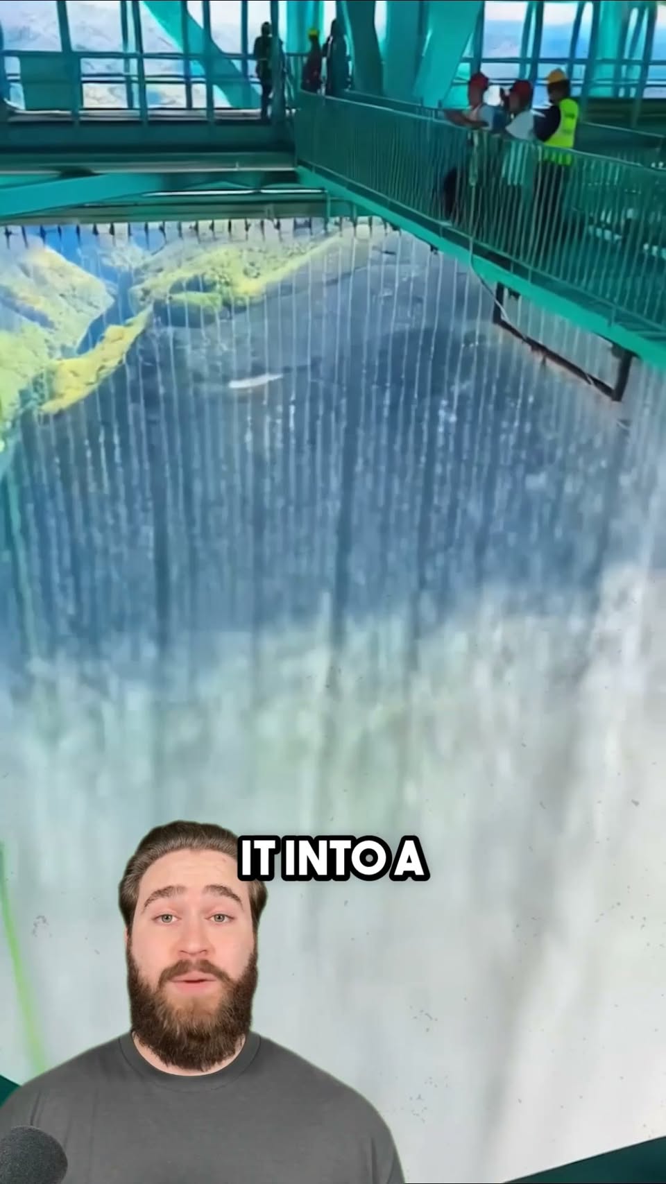 Zhangjiajie Glass Bridge Boasts Three Unique Features