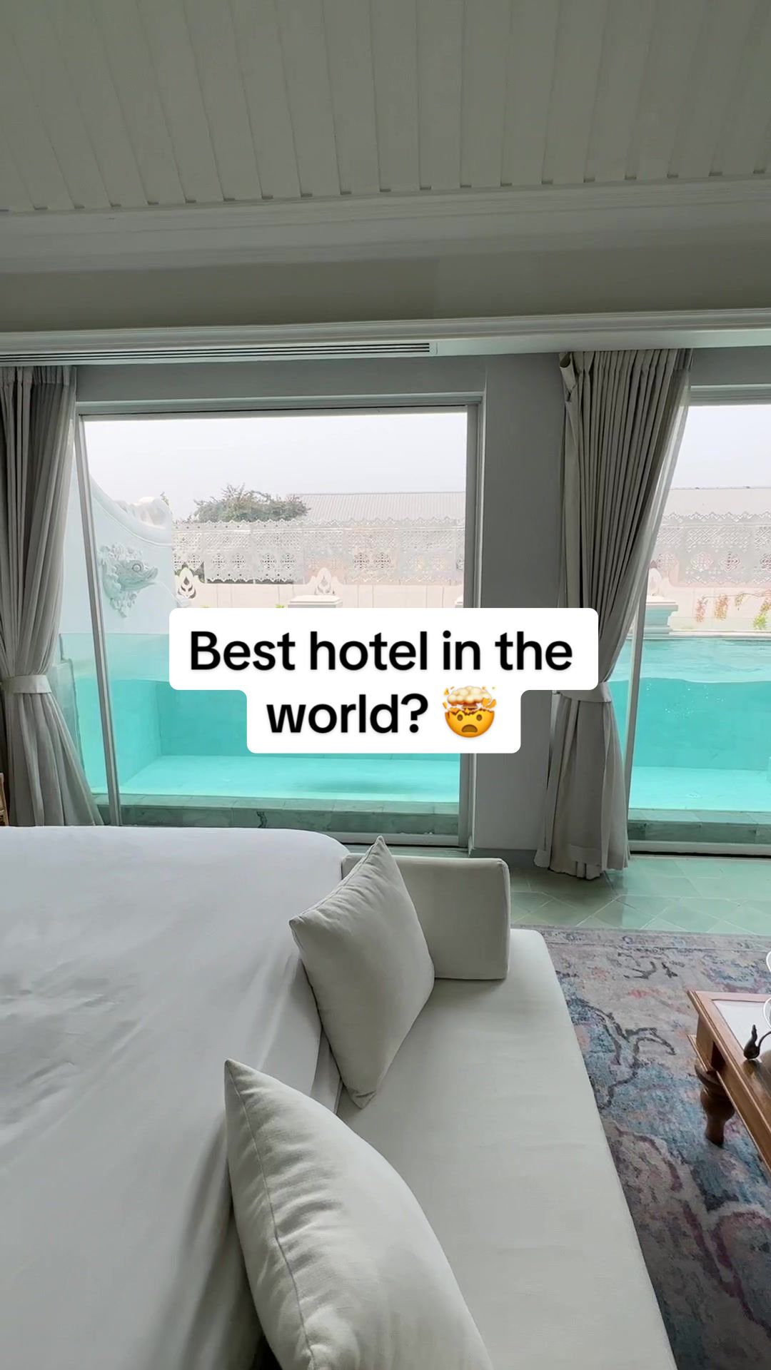 Luxury Hotel Suite With Glass-Bottomed Pool
