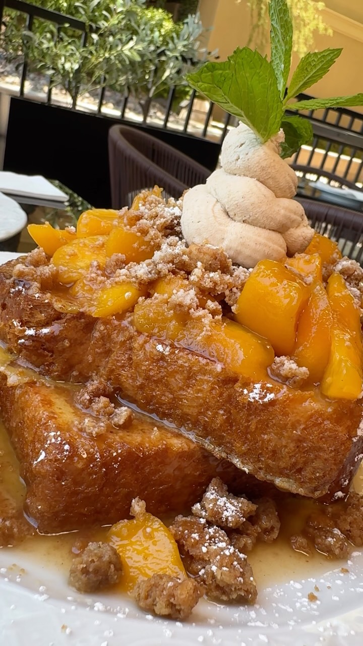 Butterface Las Vegas: Peach Cobbler Brunch Fusion