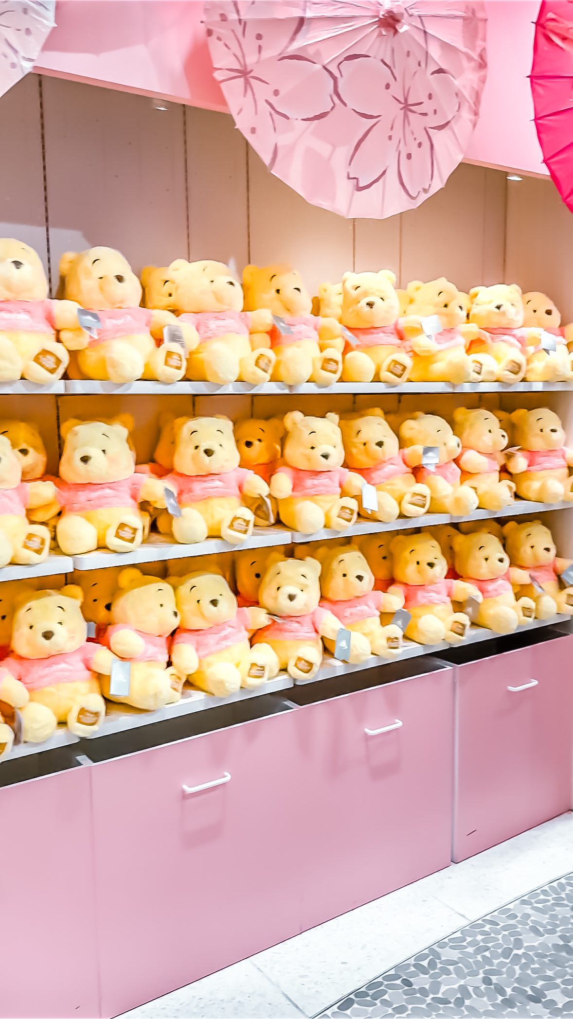Tokyo Disney Store Features Exclusive Merchandise