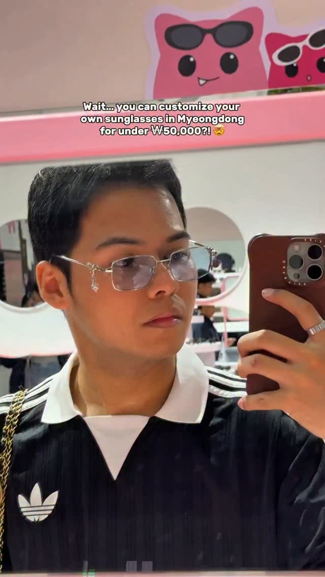 Customize Sunglasses With Charms At RECLOW