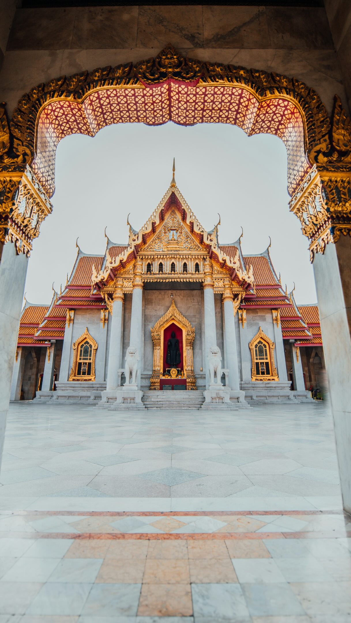 Bangkok's Attractions: Palaces, Markets, Nightlife, and Food