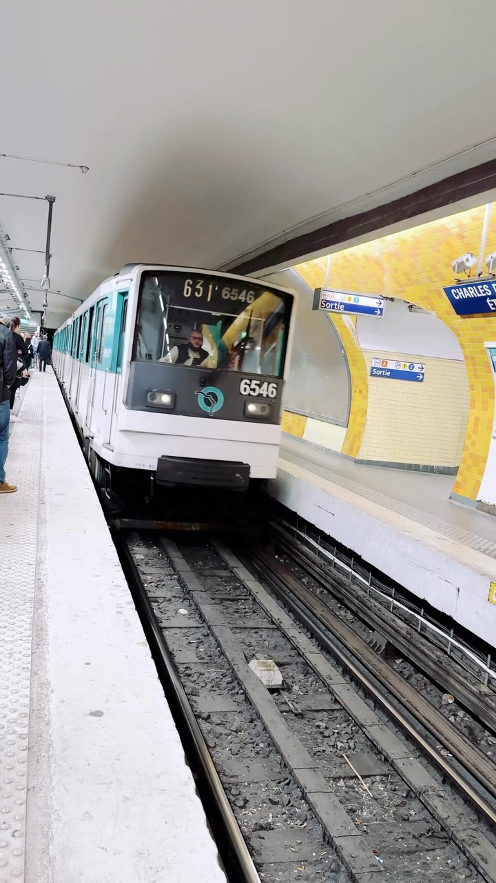 Paris Metro Views Of The Eiffel Tower