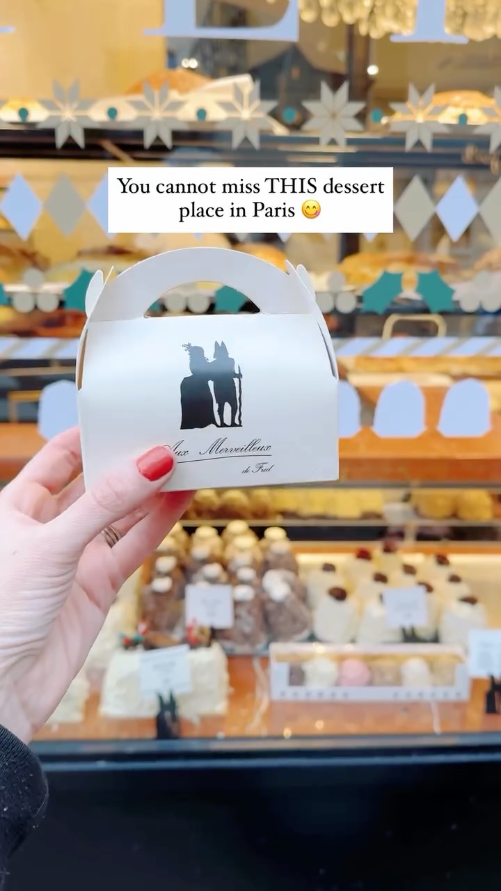 Parisian Dessert Shop Features Meringue Pastries