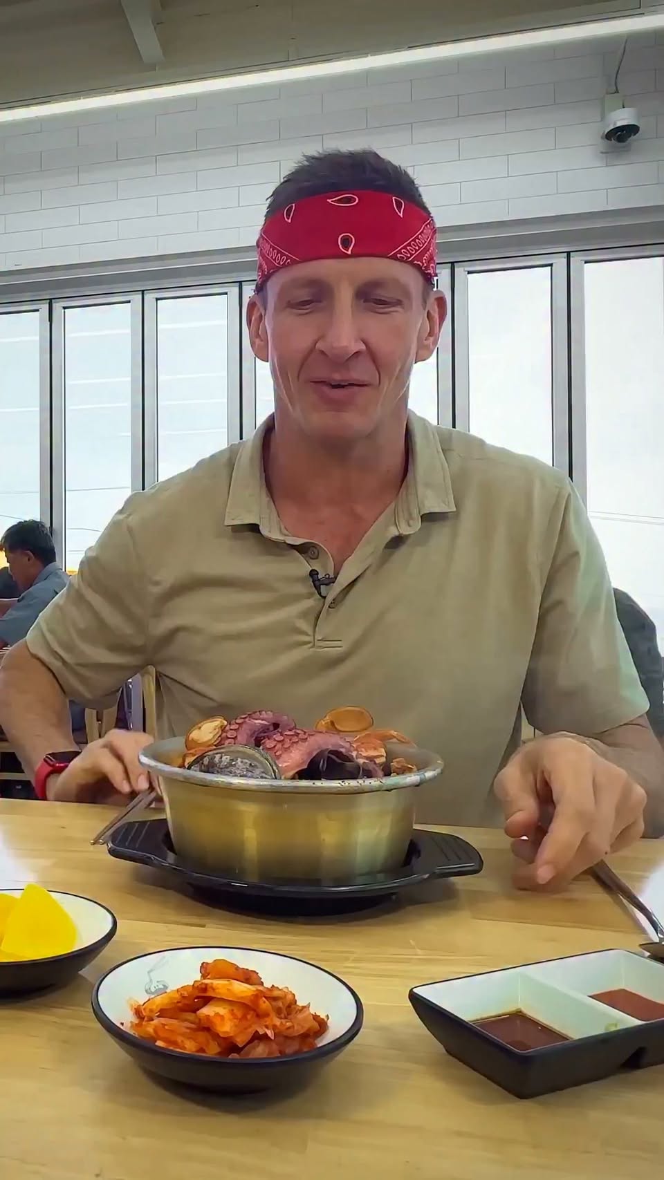 Jeju Island Food Tour: Markets and Traditional Dishes