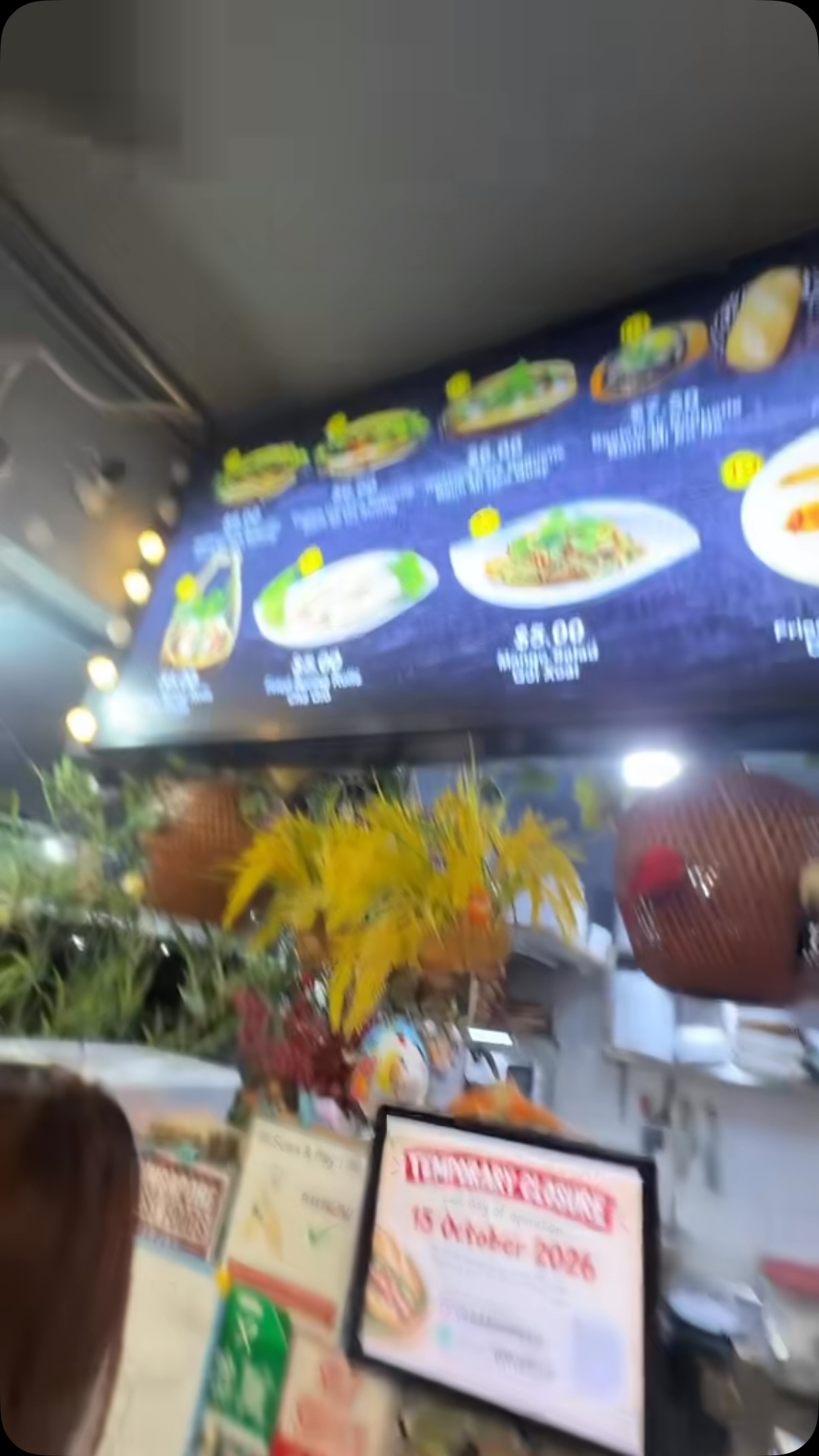Banh Mi Be Bi: Singapore's Flavorful Pho and Fresh Baguettes