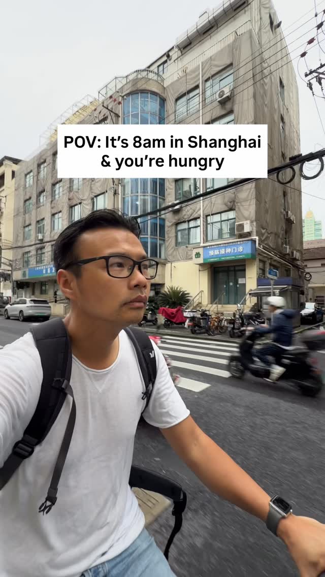 Shanghai Breakfast Spot Serves Viral Jianbing