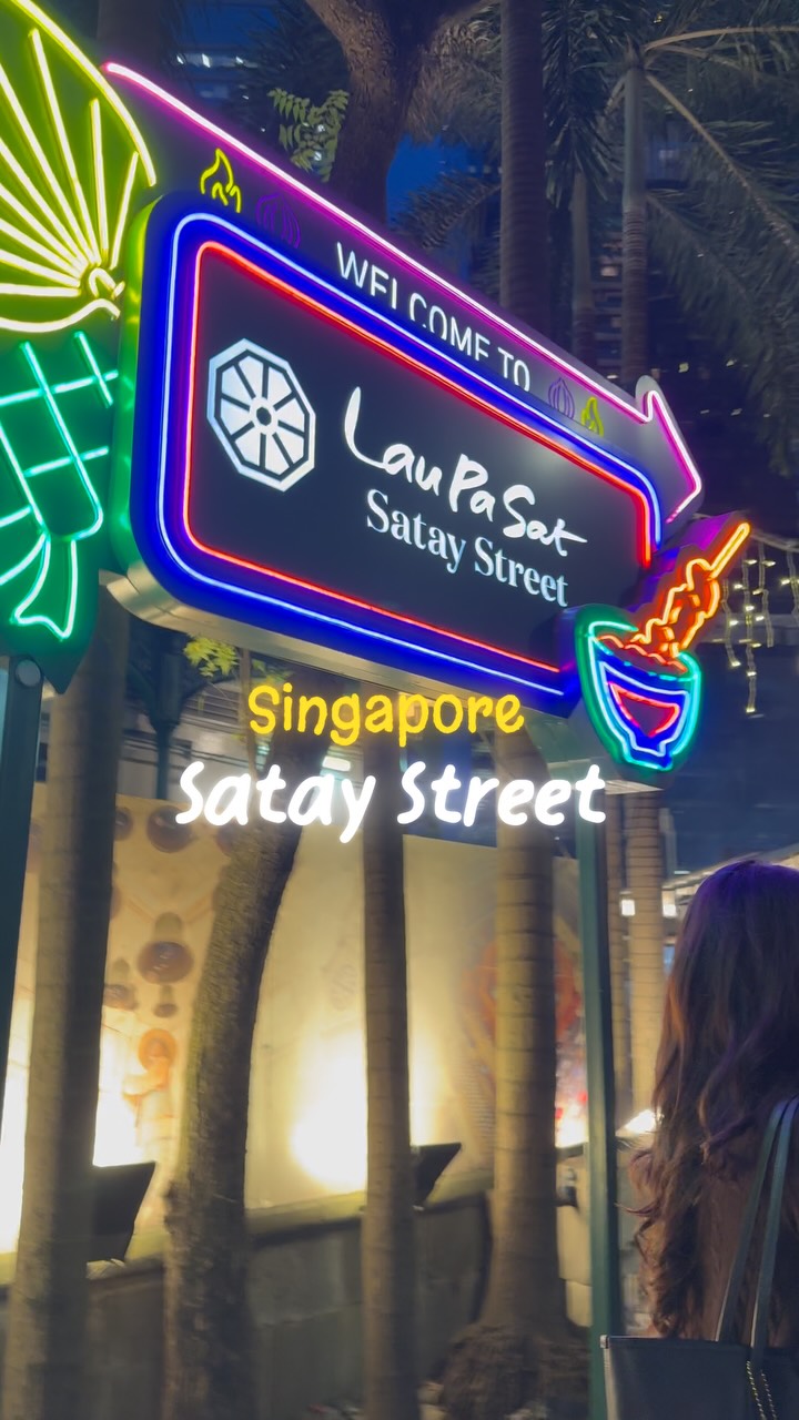 Singapore's Lively Satay Street Food Experience