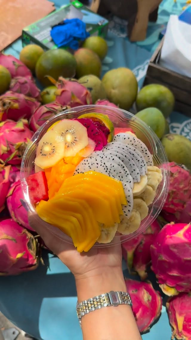 Hawaii's Best Farmers Markets and Eateries